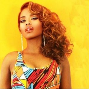 Meet your Posher, Tecaree